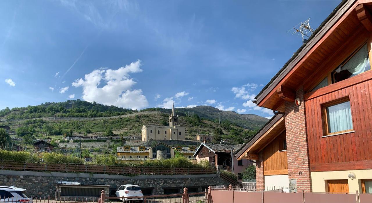 Casa Vacanze Anais Nus Ngoại thất bức ảnh