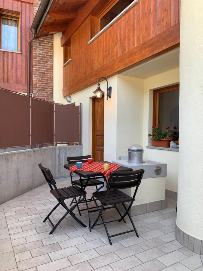 Casa Vacanze Anais Nus Ngoại thất bức ảnh
